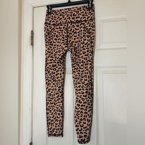 Fabletics leggings. - Picture 2 of 9
